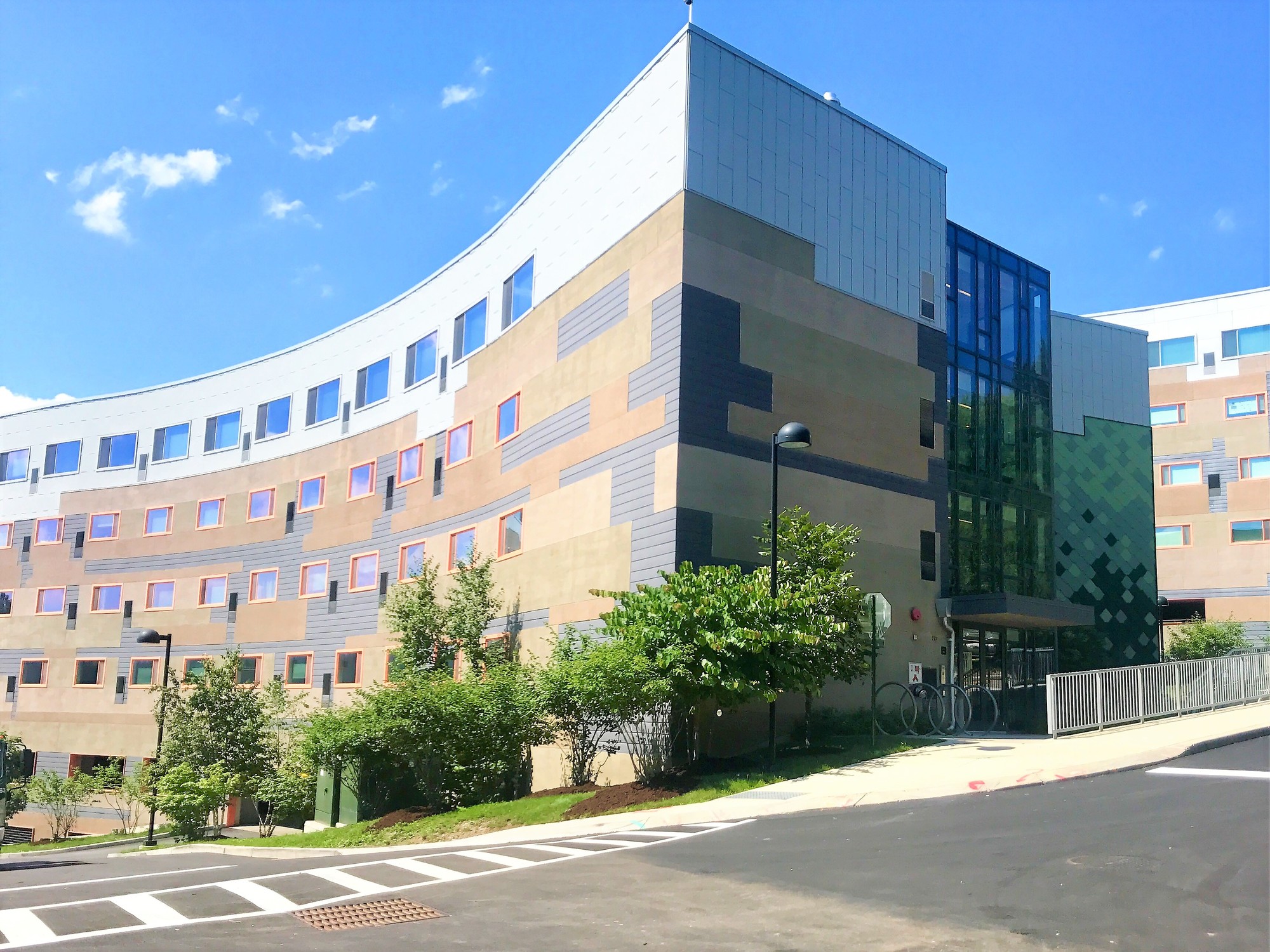 112 valentine place
